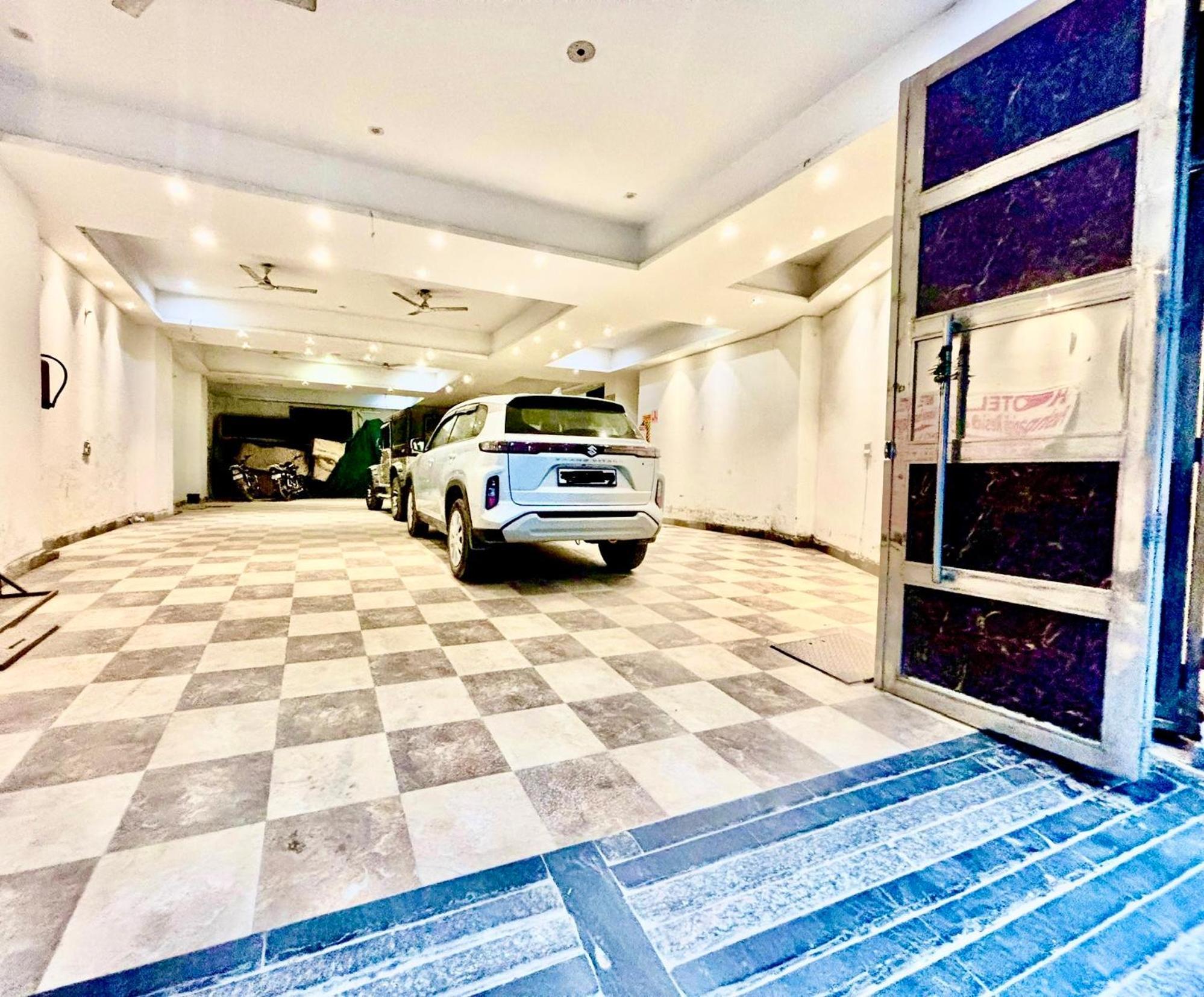 Hotel Pushpanjali New Delhi Exterior photo